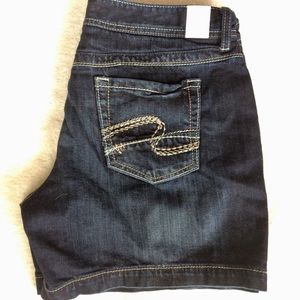 Maurices Curvy Shorts